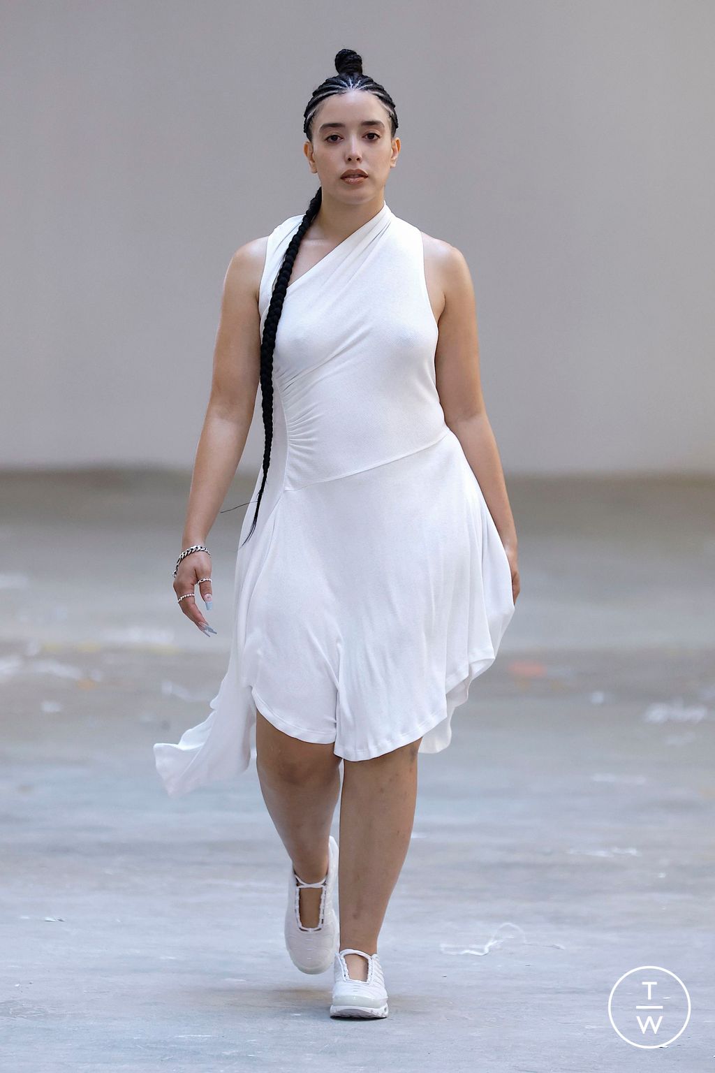 Fashion Week New York Spring-Summer 2025 look 11 from the Jane Wade collection 女装