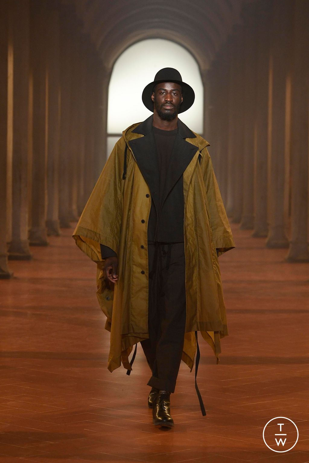 Fashion Week Florence - Pitti Fall/Winter 2023 look 16 from the Jan-Jan Van Essche collection 男装