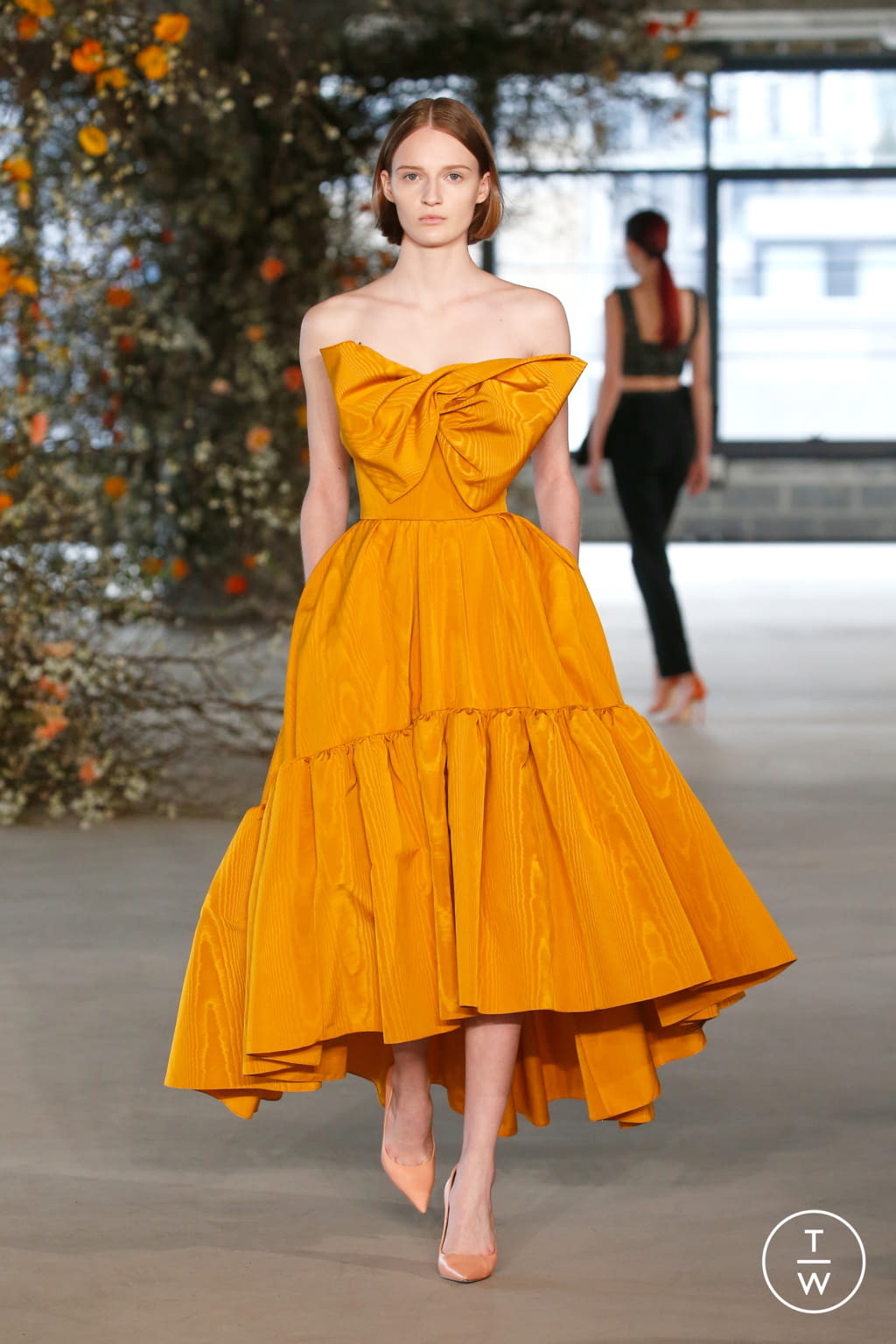 Fashion Week New York Fall/Winter 2022 look 3 from the Jason Wu collection womenswear