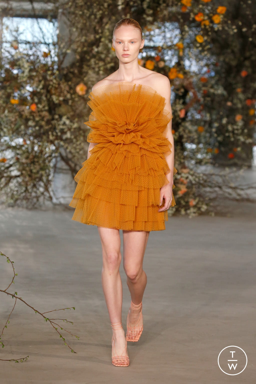 Fashion Week New York Fall/Winter 2022 look 11 de la collection Jason Wu womenswear