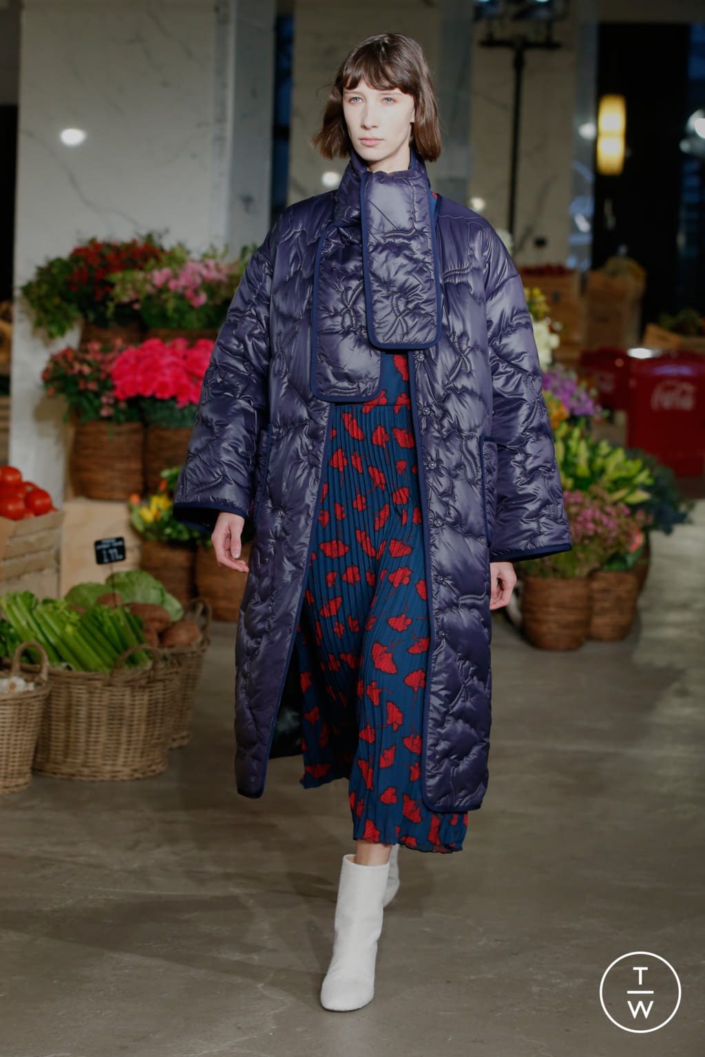 Fashion Week New York Fall/Winter 2021 look 28 from the Jason Wu collection womenswear