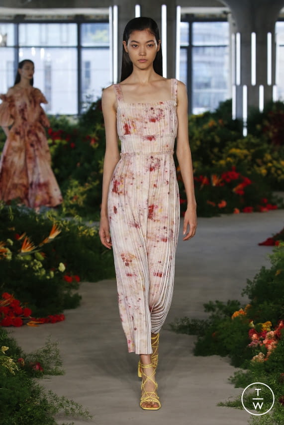 Fashion Week New York Spring/Summer 2022 look 2 de la collection Jason Wu womenswear
