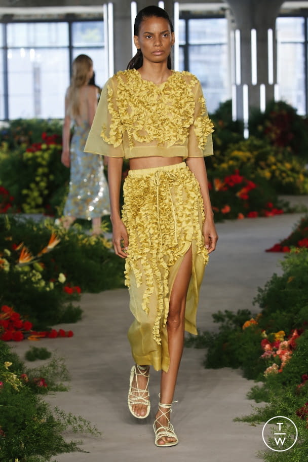 Fashion Week New York Spring/Summer 2022 look 23 de la collection Jason Wu womenswear