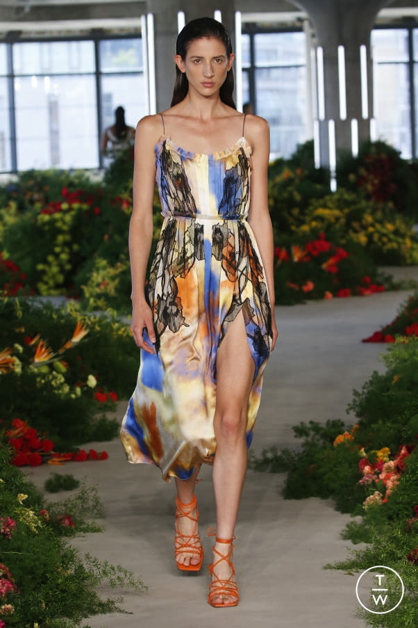 Fashion Week New York Spring/Summer 2022 look 28 de la collection Jason Wu womenswear