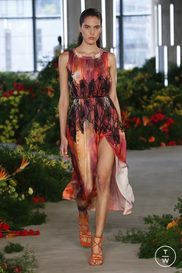 Fashion Week New York Spring/Summer 2022 look 29 de la collection Jason Wu womenswear