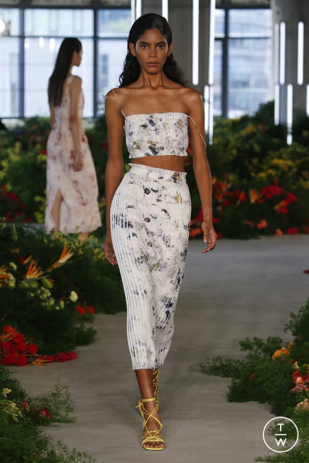 Fashion Week New York Spring/Summer 2022 look 4 from the Jason Wu collection womenswear