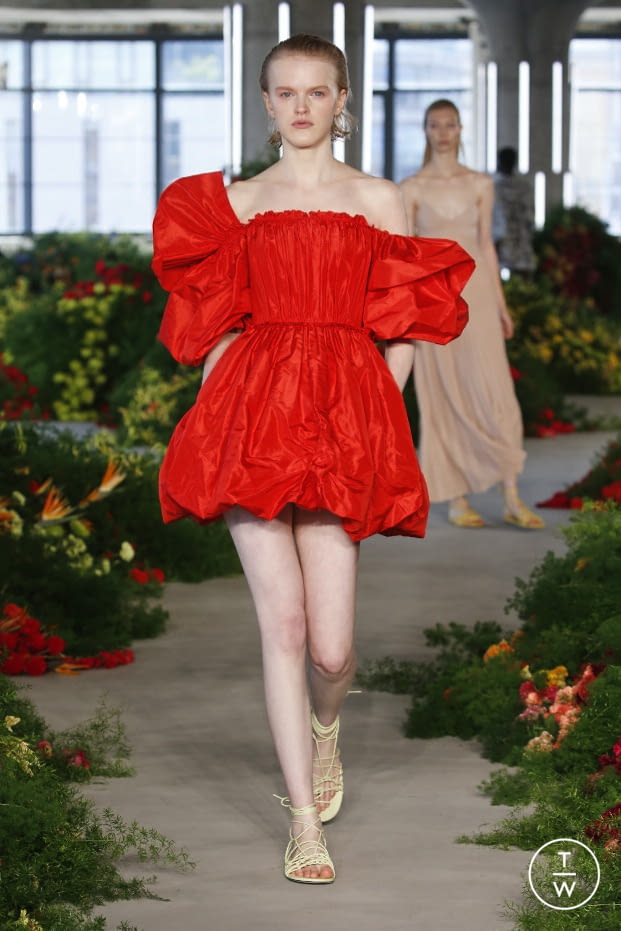 Fashion Week New York Spring/Summer 2022 look 7 de la collection Jason Wu womenswear