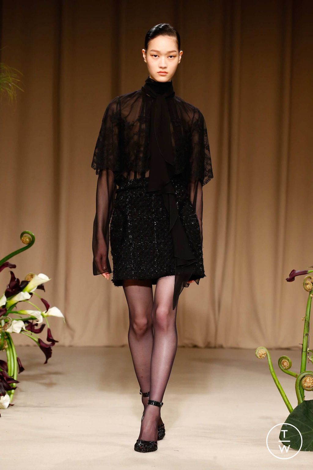 Fashion Week New York Fall/Winter 2023 look 13 de la collection Jason Wu womenswear