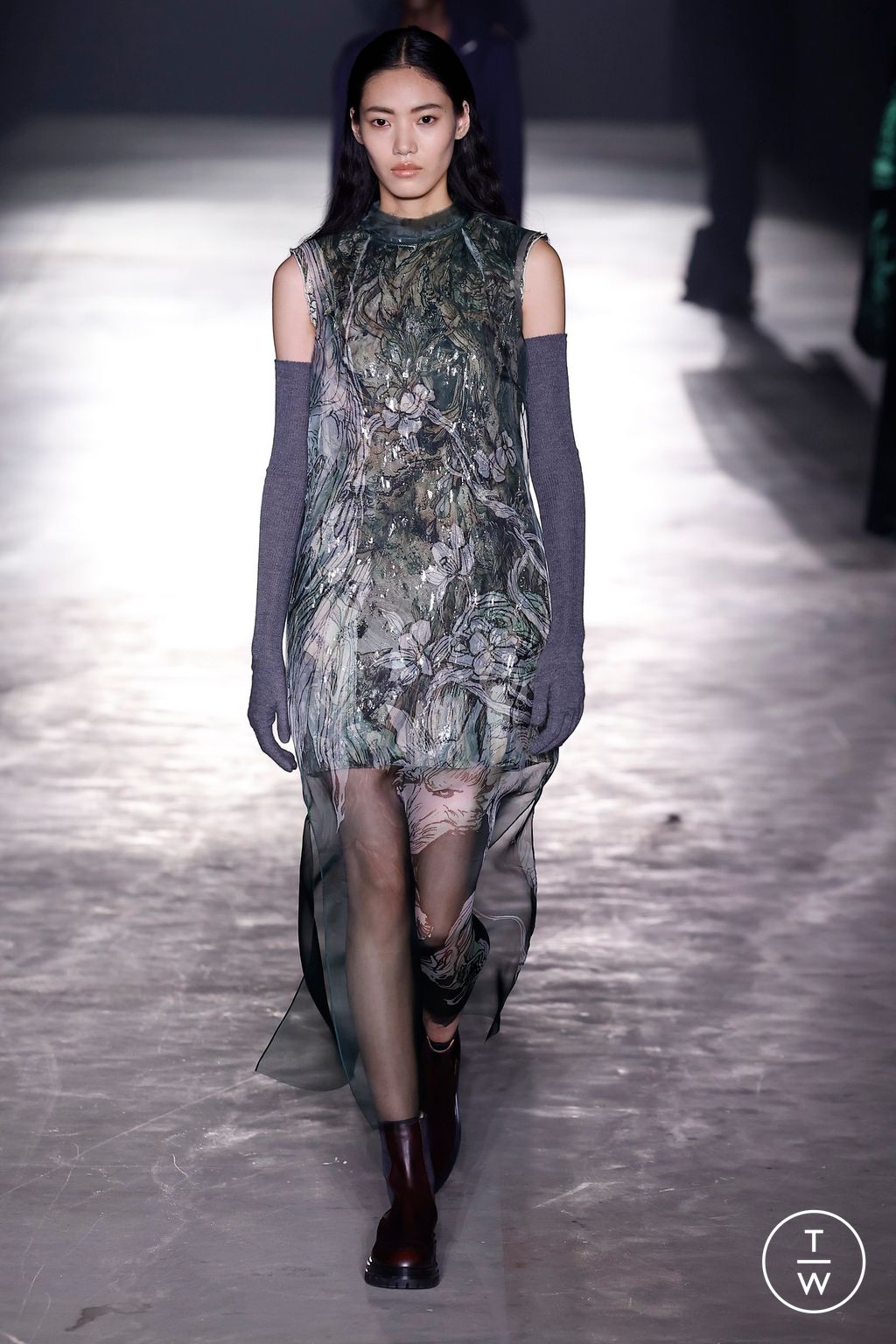 Fashion Week New York Fall/Winter 2024 look 4 from the Jason Wu collection womenswear