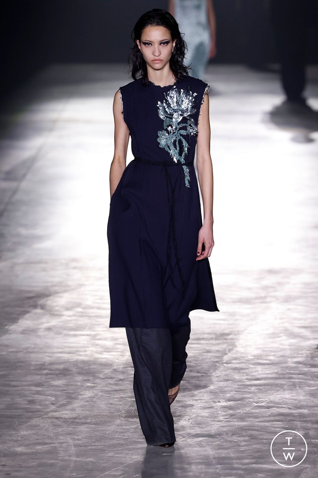 Fashion Week New York Fall/Winter 2024 look 19 from the Jason Wu collection womenswear