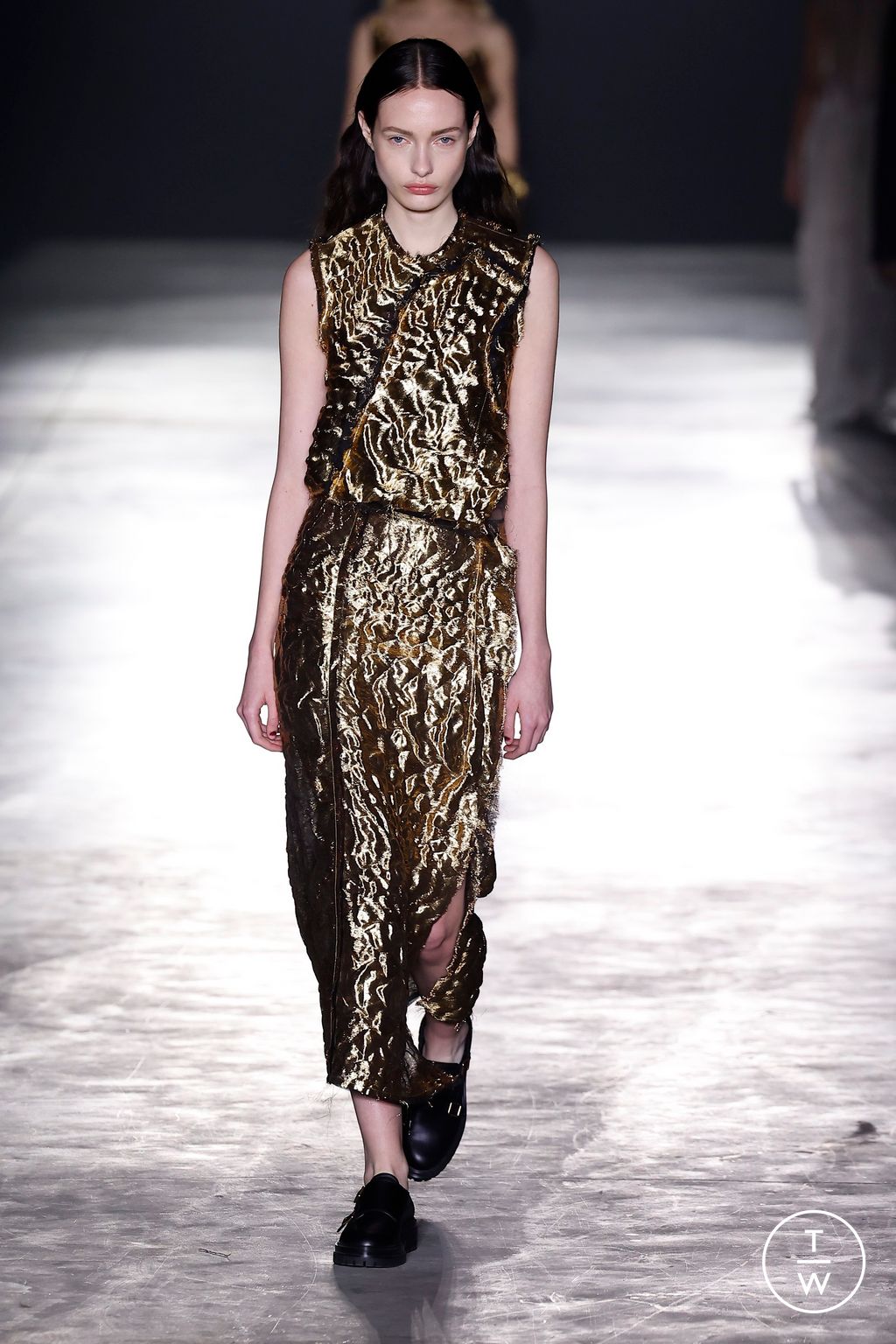 Fashion Week New York Fall/Winter 2024 look 32 from the Jason Wu collection 女装