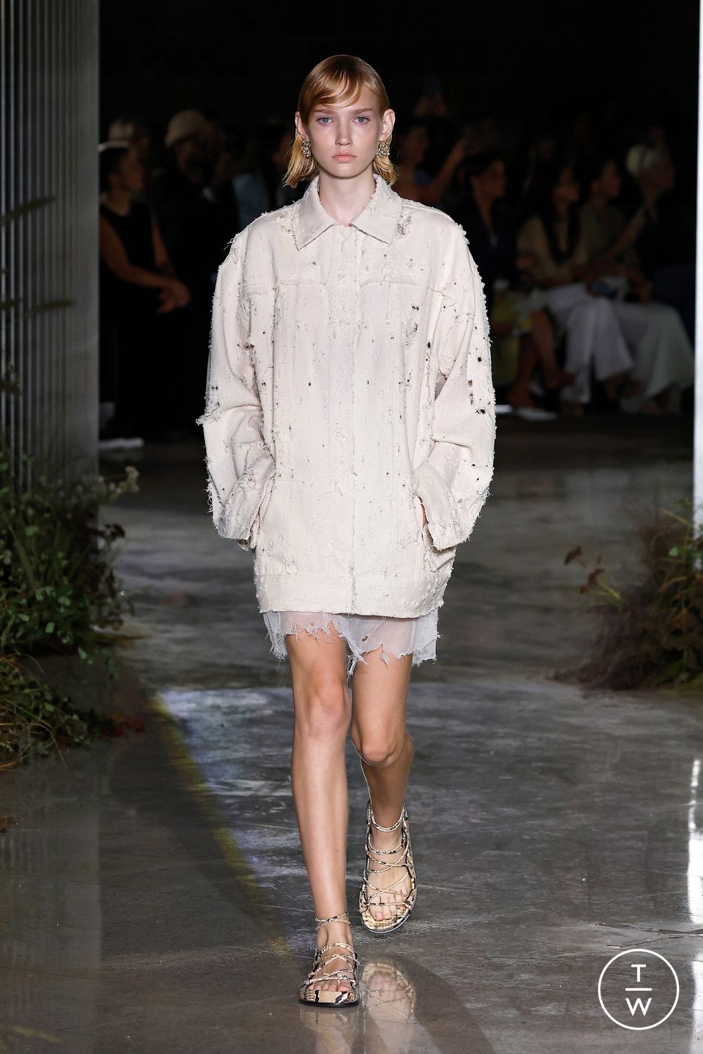 Fashion Week New York Spring/Summer 2024 look 6 de la collection Jason Wu womenswear