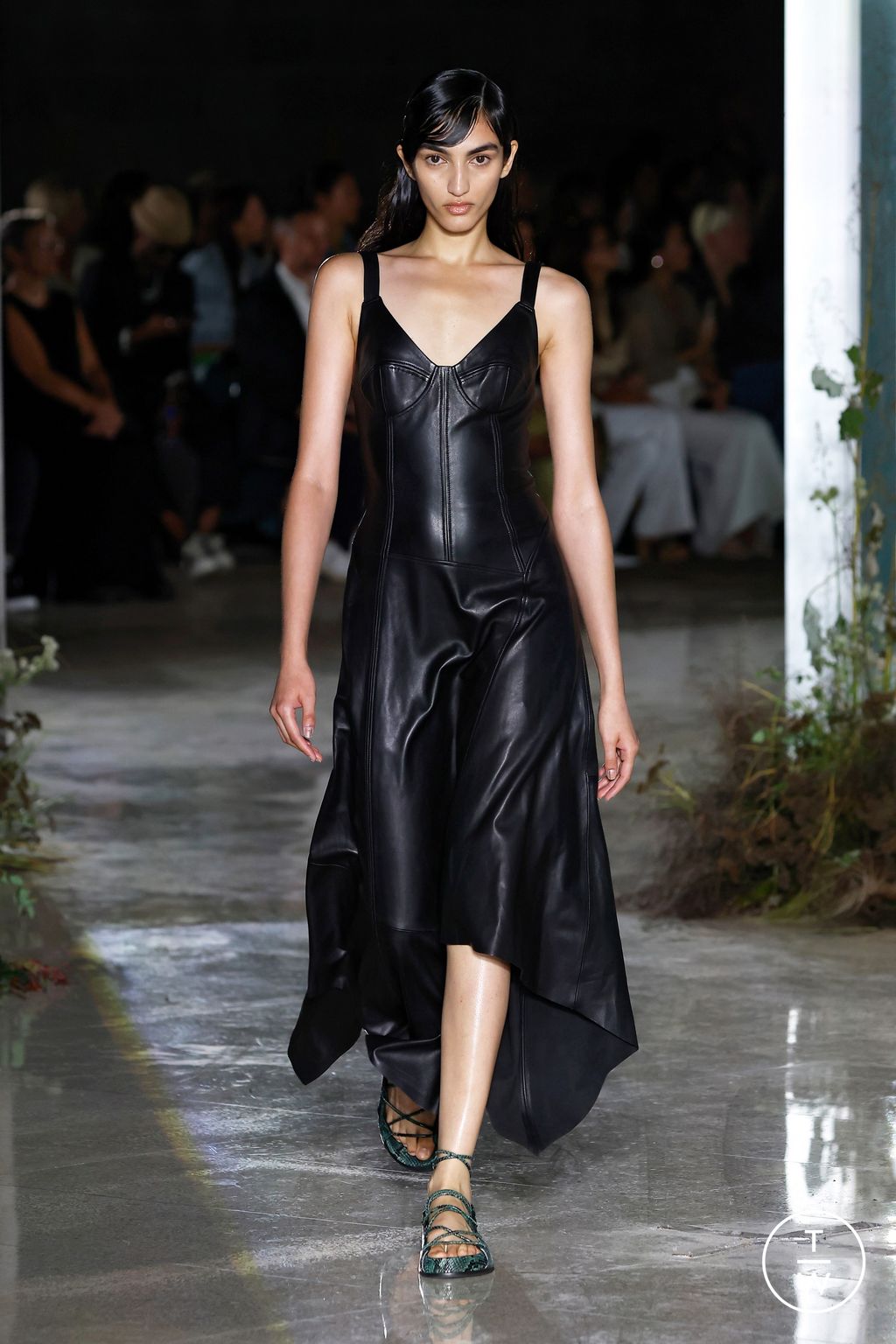 Fashion Week New York Spring/Summer 2024 look 15 de la collection Jason Wu womenswear