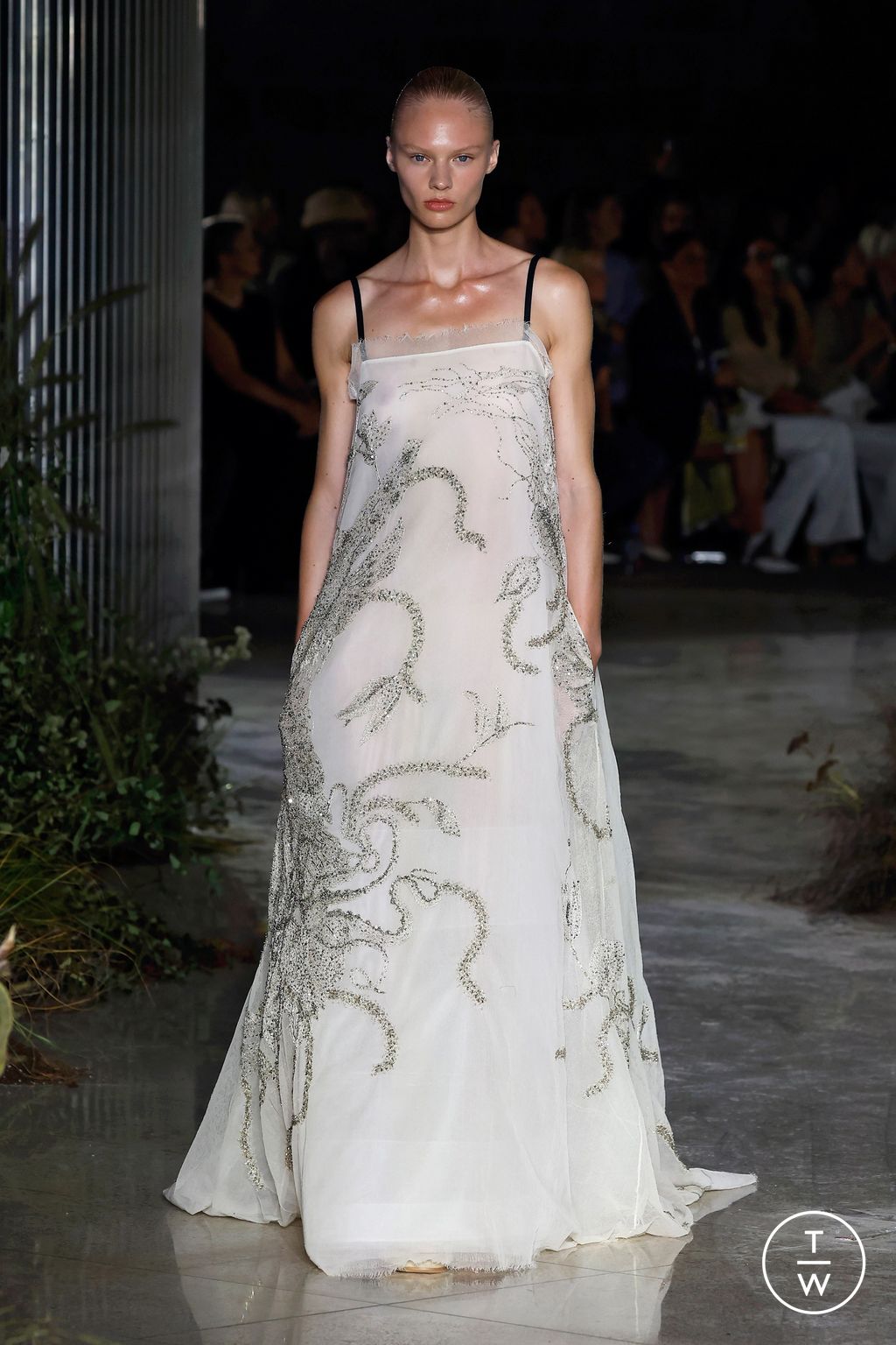 Fashion Week New York Spring/Summer 2024 look 38 from the Jason Wu collection 女装