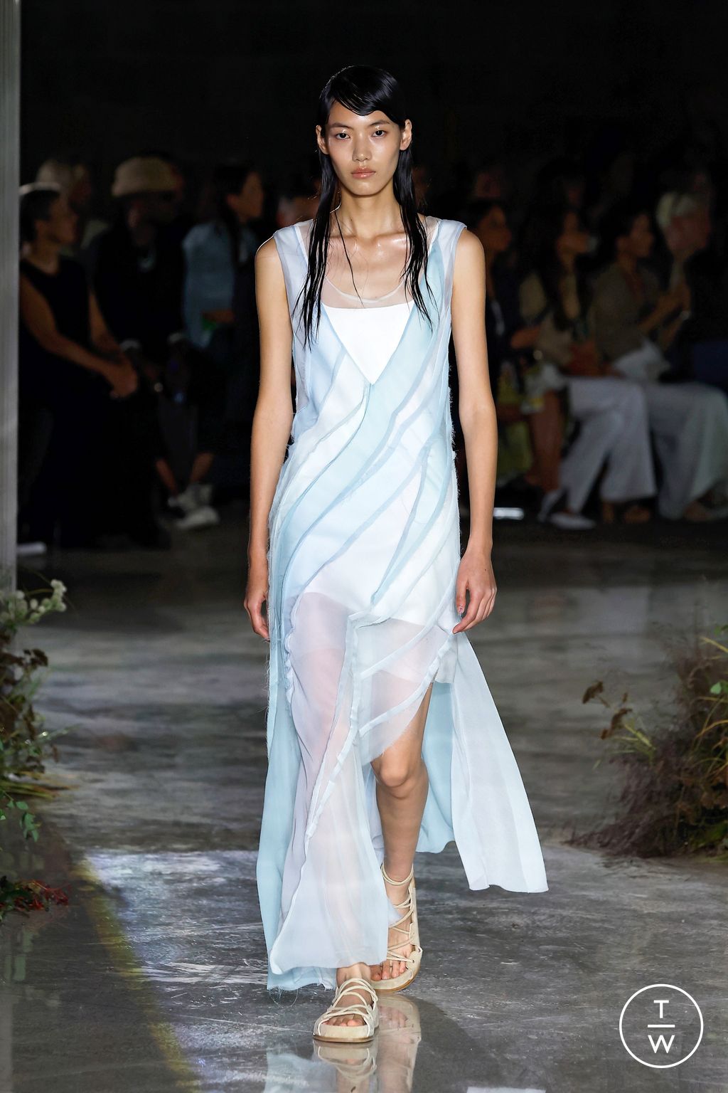 Fashion Week New York Spring/Summer 2024 look 39 from the Jason Wu collection 女装