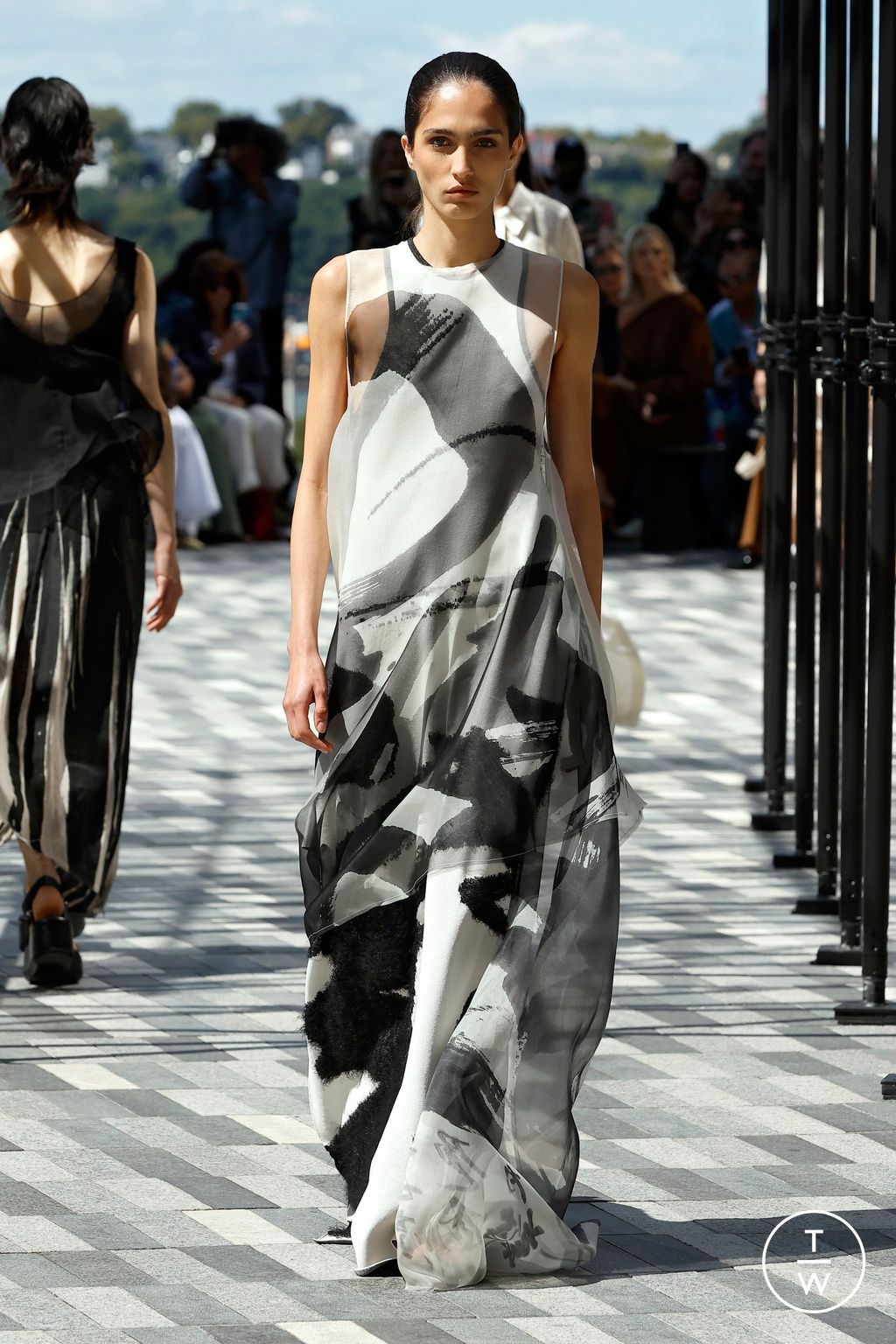 Fashion Week New York Spring/Summer 2025 look 6 from the Jason Wu collection 女装
