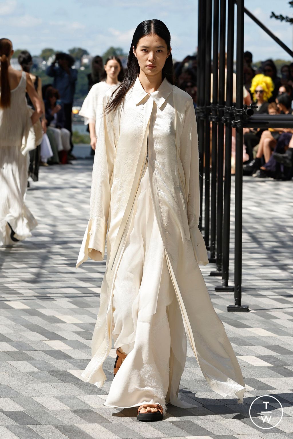 Fashion Week New York Spring/Summer 2025 look 7 from the Jason Wu collection 女装