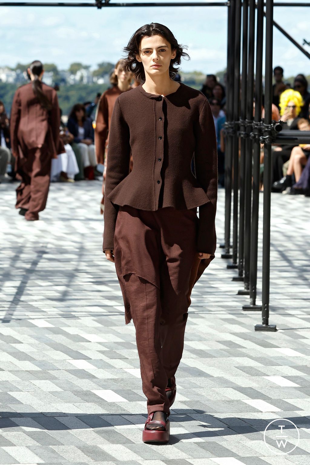 Fashion Week New York Spring/Summer 2025 look 13 from the Jason Wu collection 女装