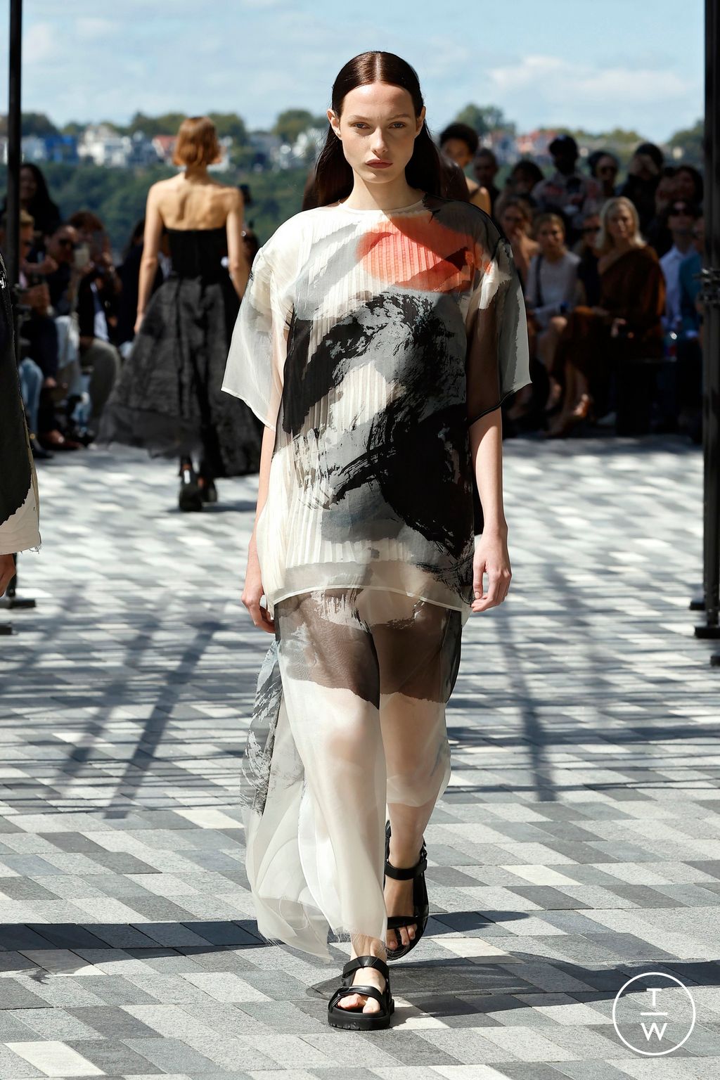 Fashion Week New York Spring/Summer 2025 look 20 from the Jason Wu collection 女装
