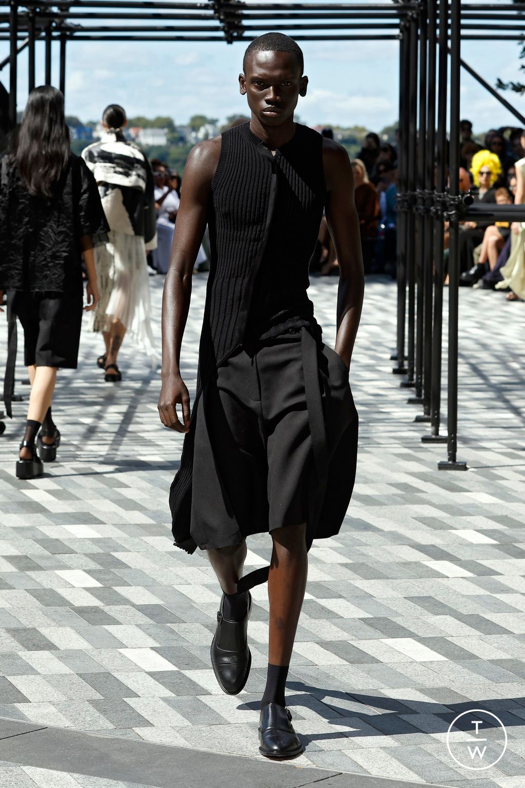 Fashion Week New York Spring-Summer 2025 look 21 from the Jason Wu collection womenswear