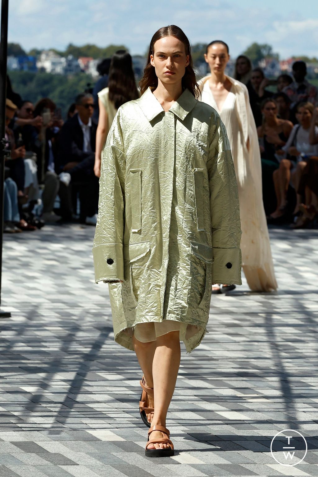 Fashion Week New York Spring/Summer 2025 look 25 from the Jason Wu collection 女装