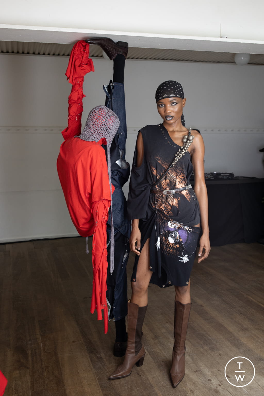 Fashion Week London Spring/Summer 2022 look 70 from the Fashion East collection womenswear