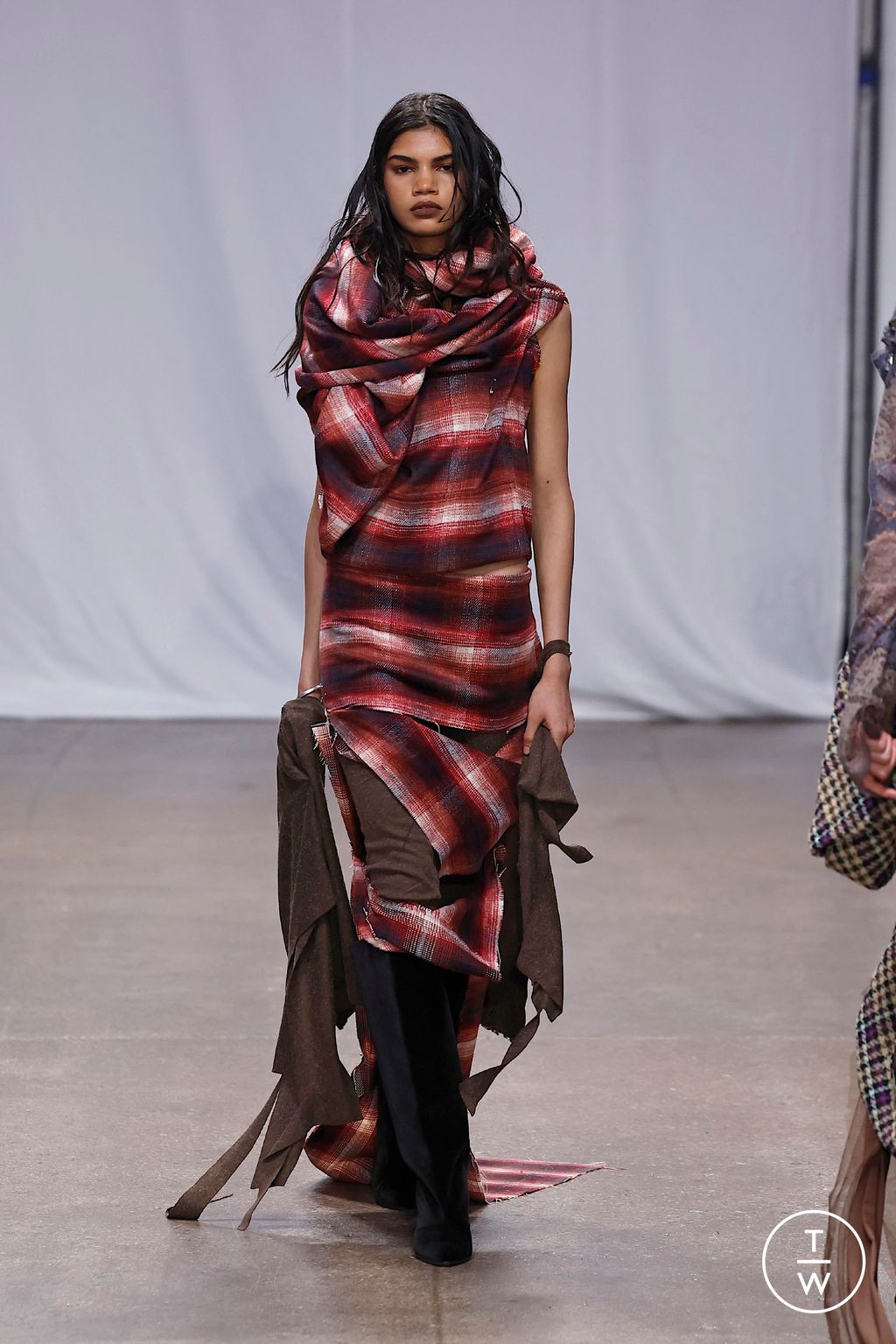 Fashion Week London Fall/Winter 2025 look 17 from the Jawara Alleyne collection womenswear
