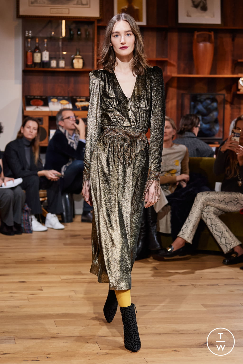 Fashion Week Paris Spring/Summer 2020 look 6 de la collection Julie de Libran couture