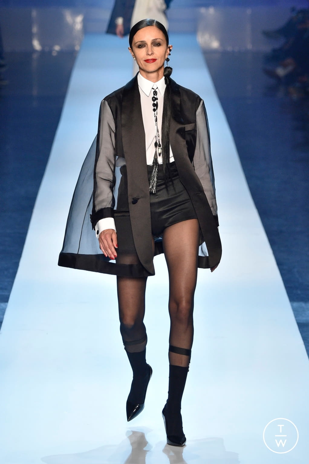 Fashion Week Paris Fall/Winter 2018 look 18 de la collection Jean Paul Gaultier couture