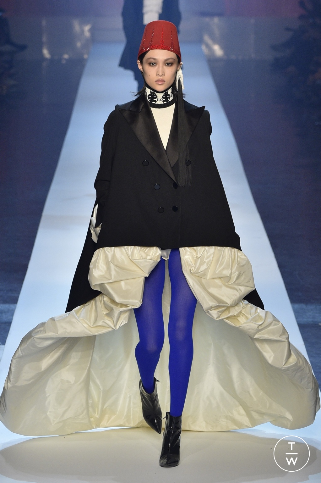 Fashion Week Paris Fall/Winter 2018 look 50 from the Jean Paul Gaultier collection couture