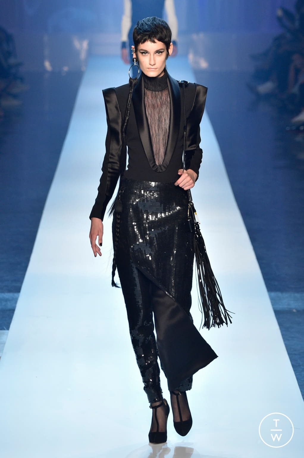 Fashion Week Paris Fall/Winter 2018 look 59 from the Jean Paul Gaultier collection 高级定制