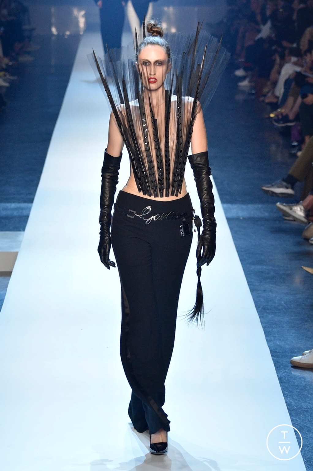 Fashion Week Paris Fall/Winter 2018 look 69 from the Jean Paul Gaultier collection 高级定制