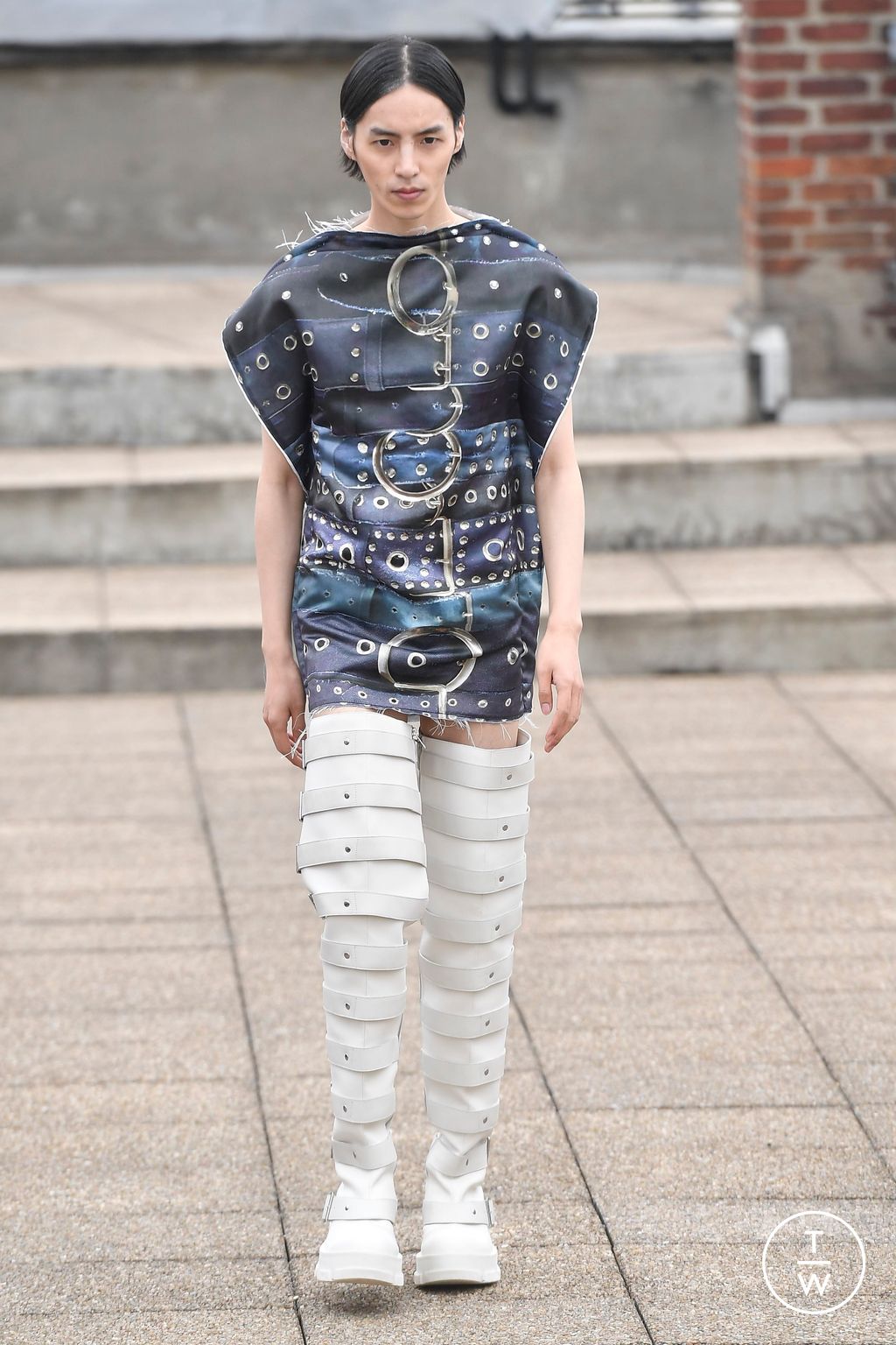 Fashion Week Paris Spring-Summer 2025 look 12 from the Jeanne Friot collection 男装