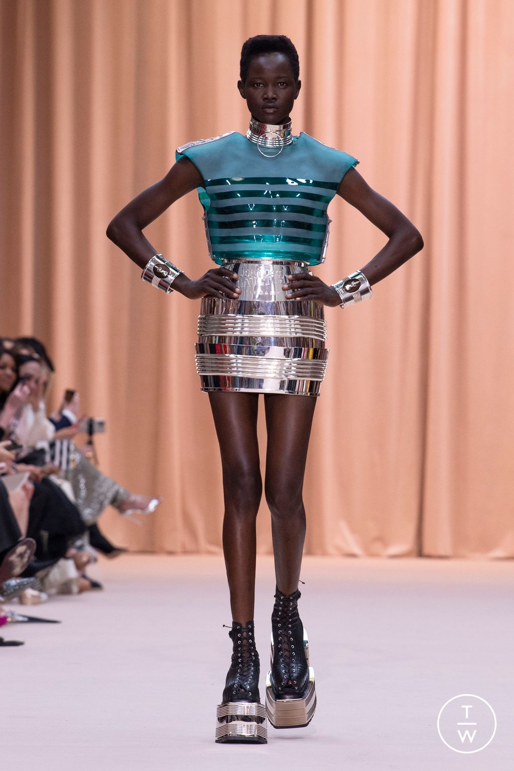 Fashion Week Paris Fall/Winter 2022 look 15 from the Jean Paul Gaultier collection couture