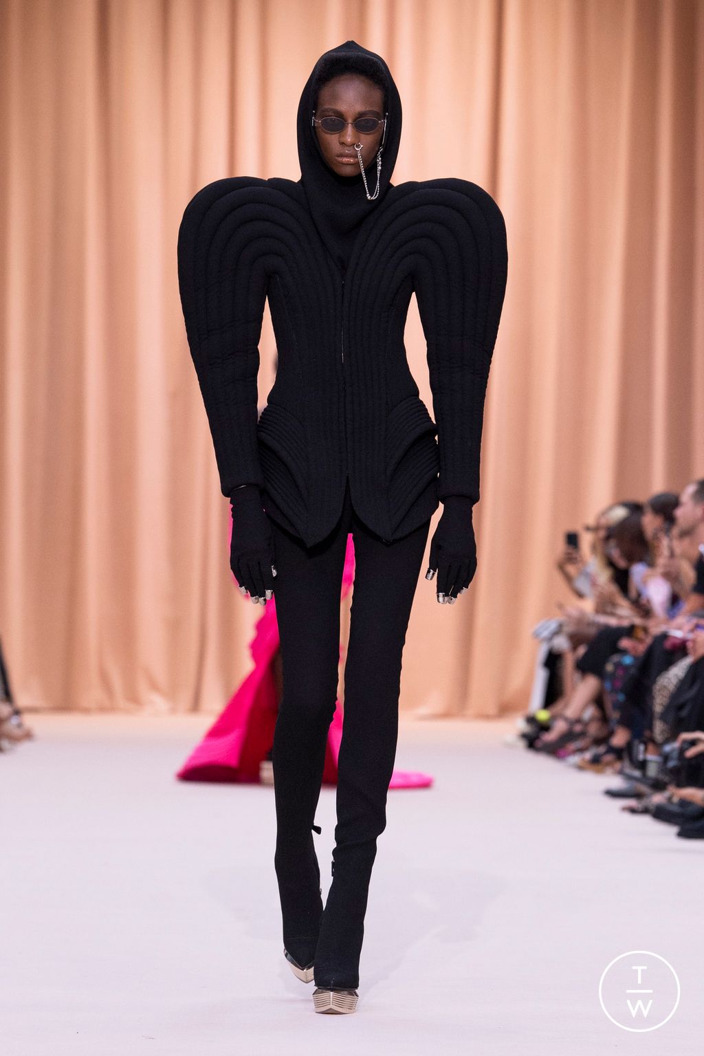 Fashion Week Paris Fall/Winter 2022 look 42 from the Jean Paul Gaultier collection 高级定制