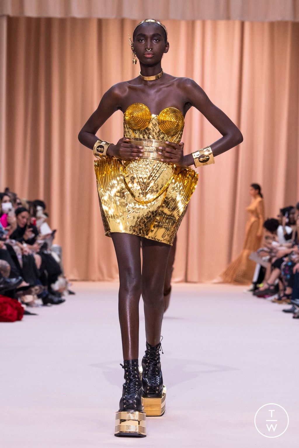 Fashion Week Paris Fall/Winter 2022 look 47 from the Jean Paul Gaultier collection couture