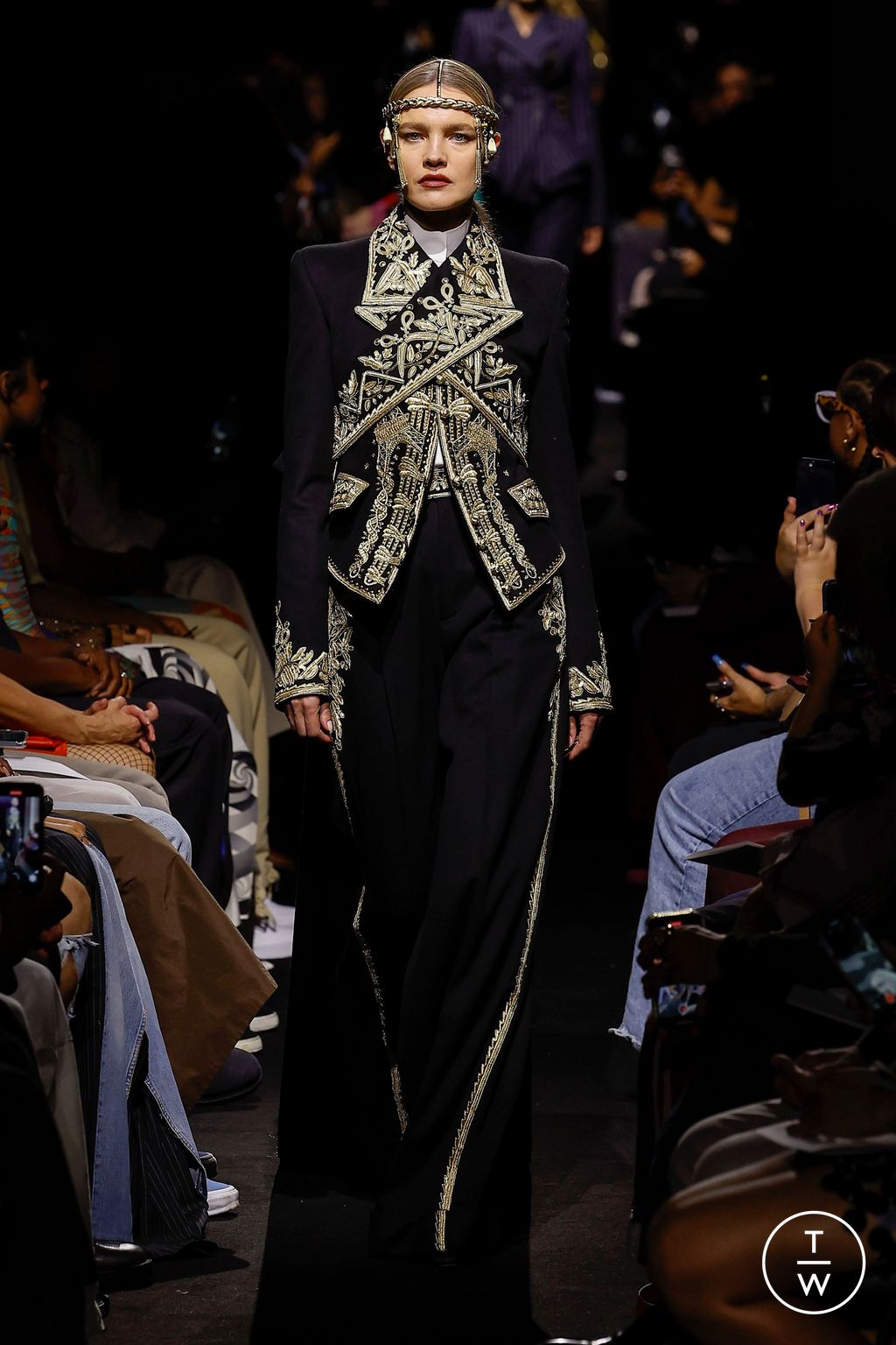 Fashion Week Paris Fall/Winter 2023 look 1 from the Jean Paul Gaultier collection couture