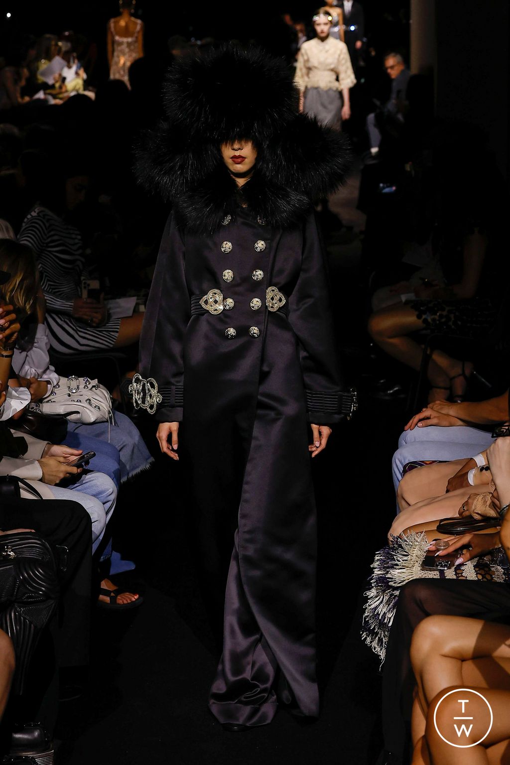 Fashion Week Paris Fall/Winter 2023 look 15 de la collection Jean Paul Gaultier couture