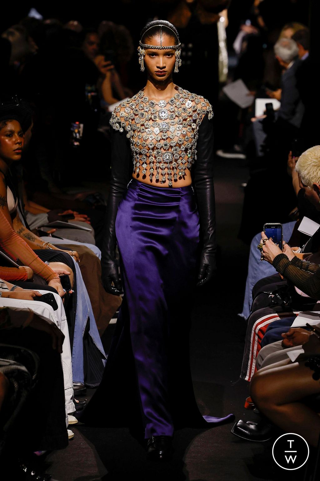 Fashion Week Paris Fall/Winter 2023 look 20 de la collection Jean Paul Gaultier couture