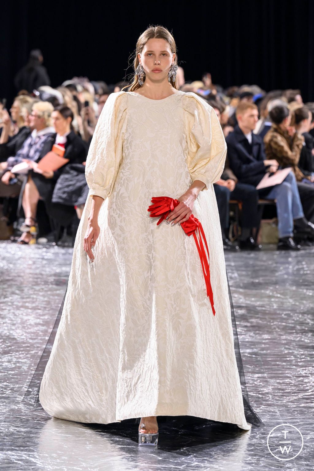 Fashion Week Paris Spring/Summer 2024 look 33 de la collection Jean Paul Gaultier couture
