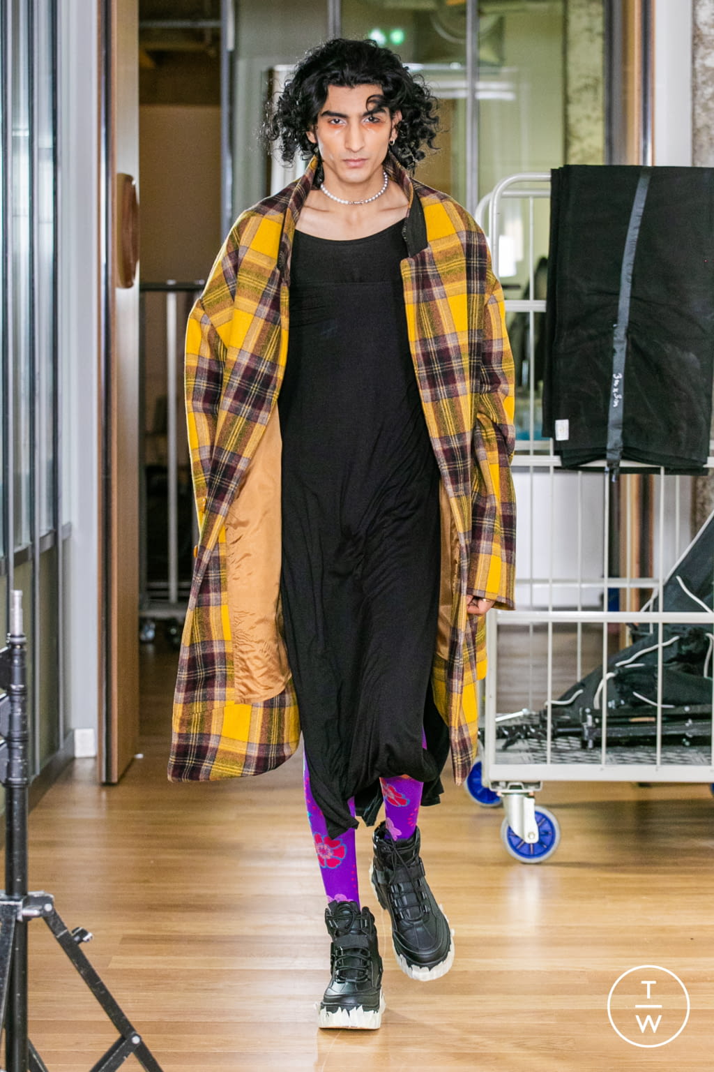 Fashion Week Paris Fall/Winter 2021 look 72 from the IFM PARIS collection womenswear