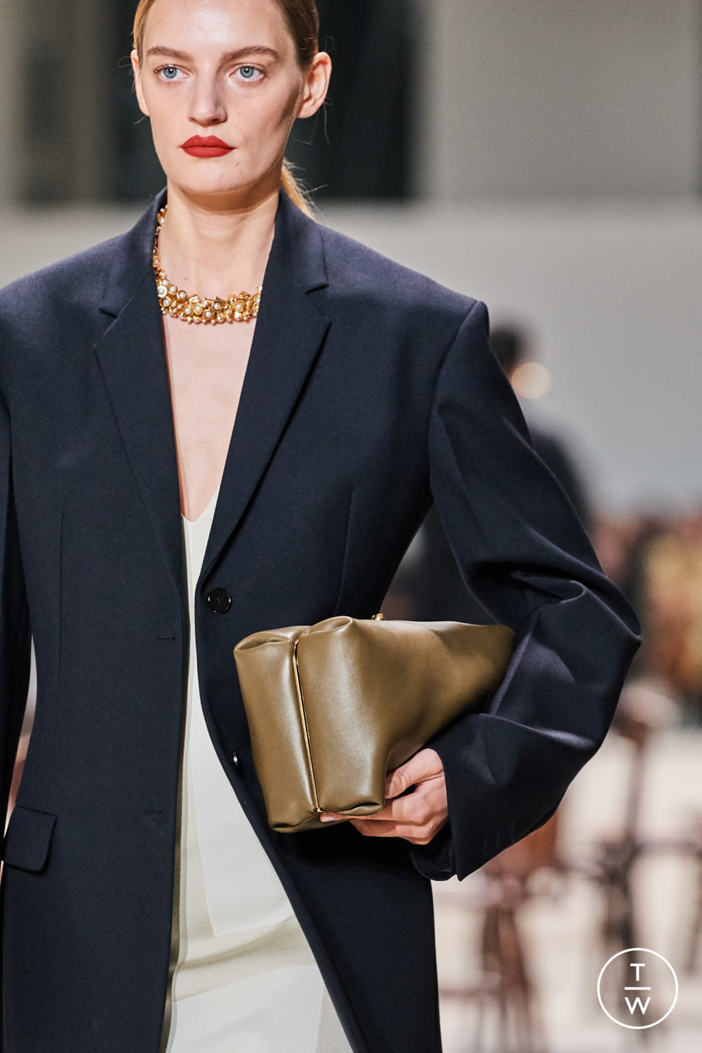 Fashion Week Milan Fall/Winter 2020 look 6 from the Jil Sander collection womenswear accessories