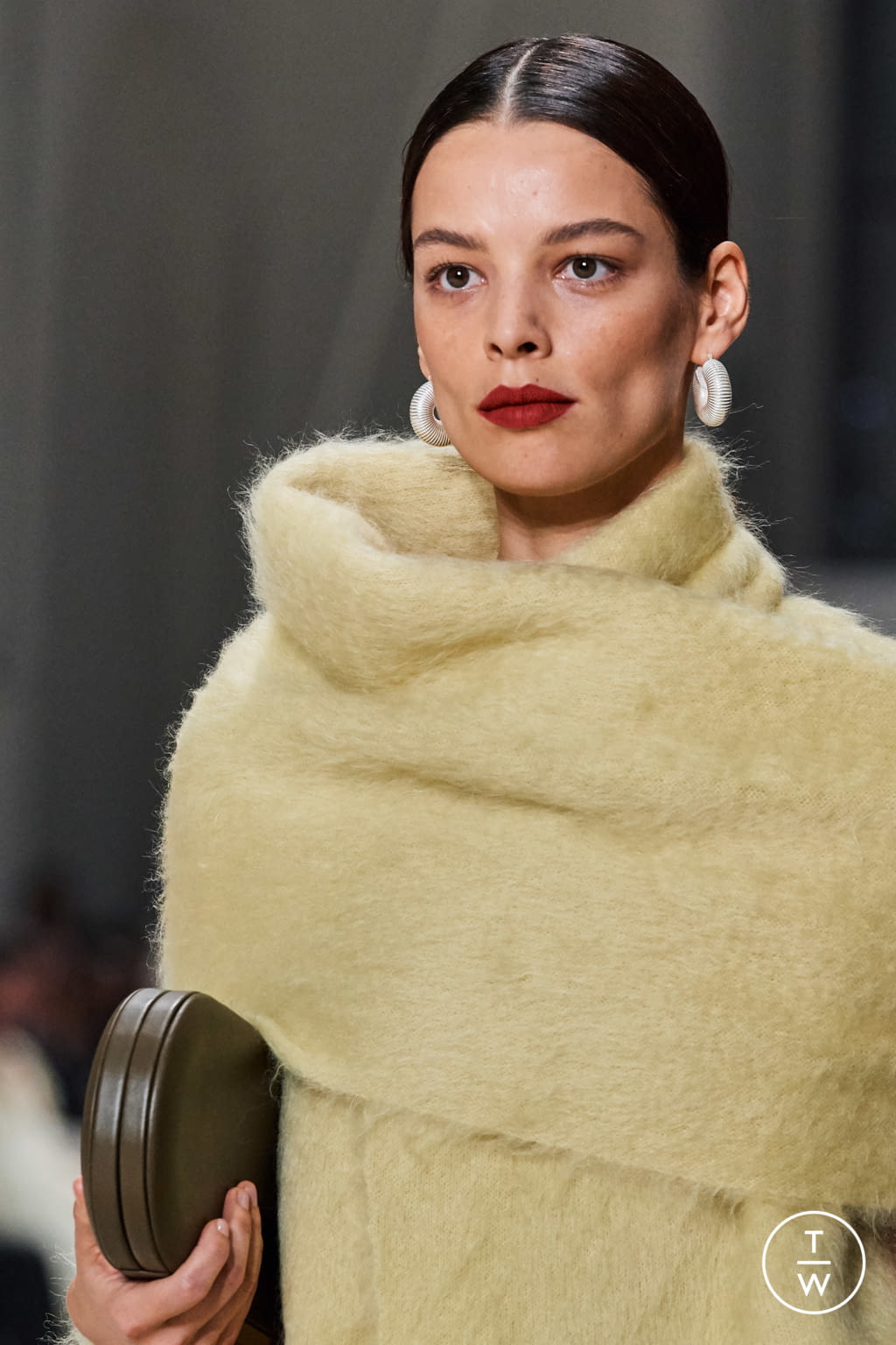 Fashion Week Milan Fall/Winter 2020 look 27 from the Jil Sander collection womenswear accessories