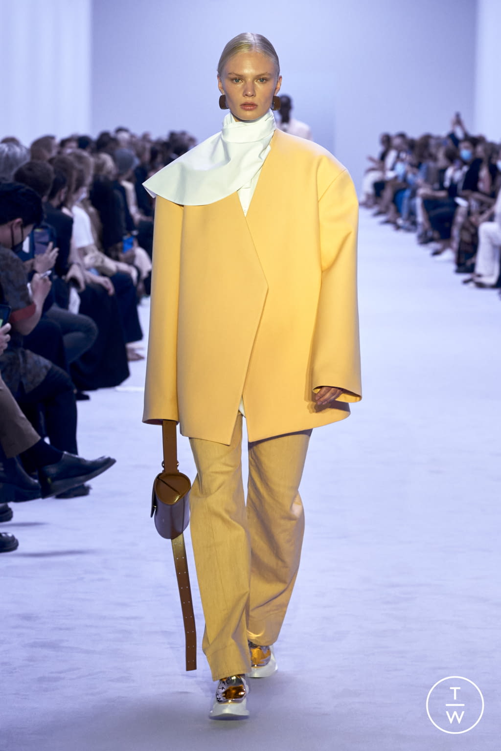 Fashion Week Milan Spring/Summer 2022 look 1 from the Jil Sander collection womenswear