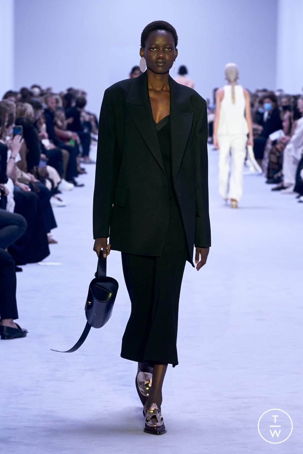 Fashion Week Milan Spring/Summer 2022 look 8 from the Jil Sander collection 女装