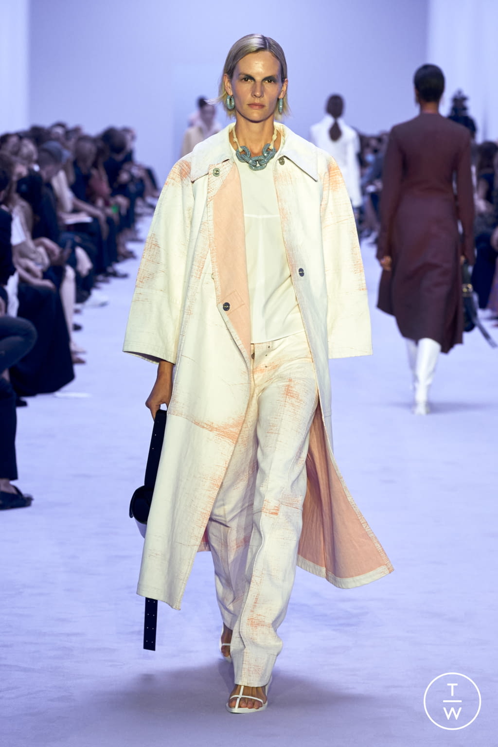 Fashion Week Milan Spring/Summer 2022 look 26 from the Jil Sander collection womenswear