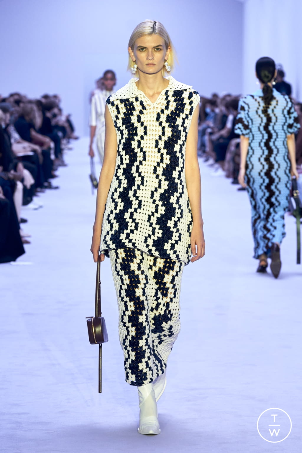 Fashion Week Milan Spring/Summer 2022 look 37 de la collection Jil Sander womenswear