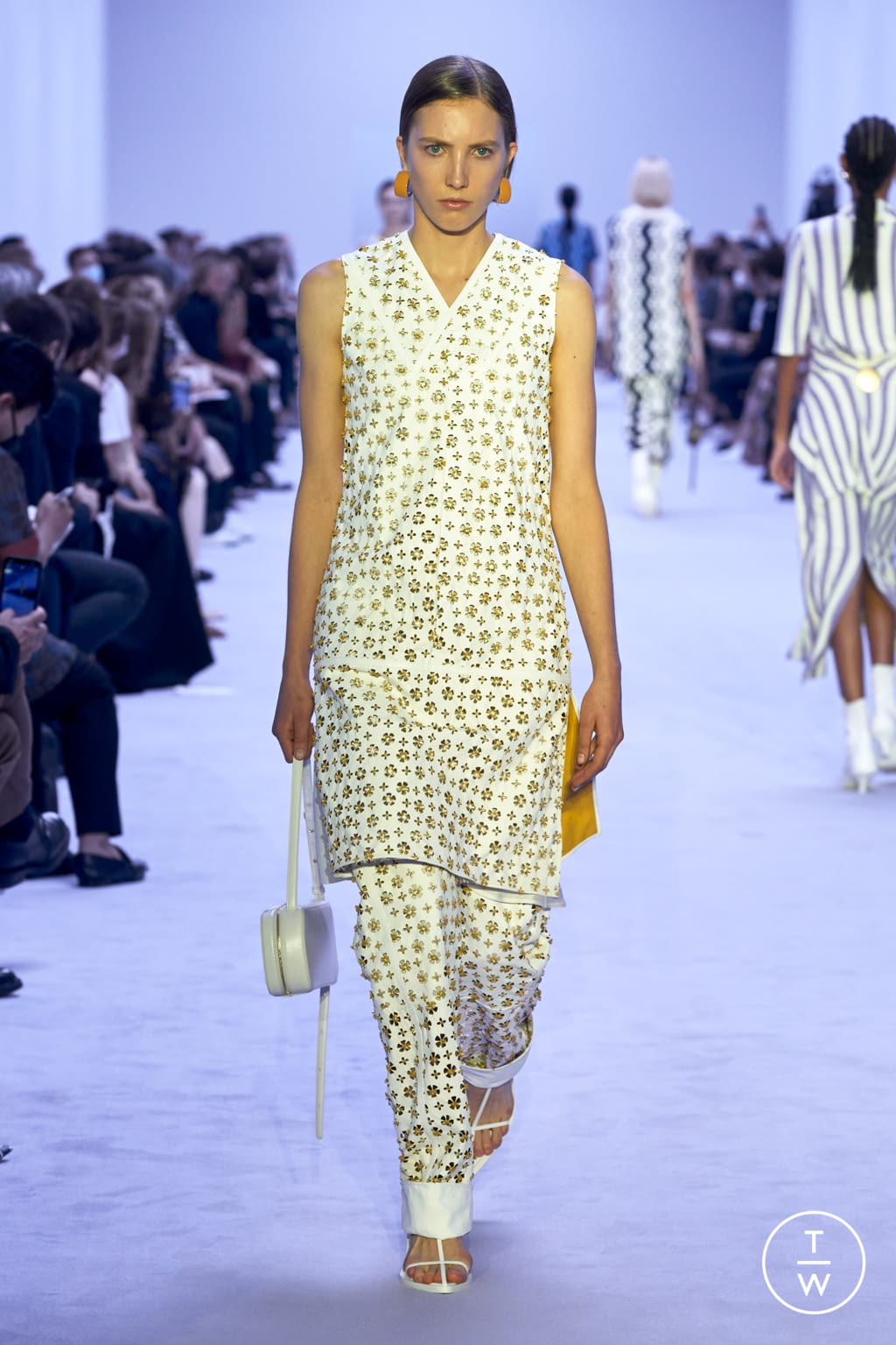 Fashion Week Milan Spring/Summer 2022 look 39 from the Jil Sander collection 女装