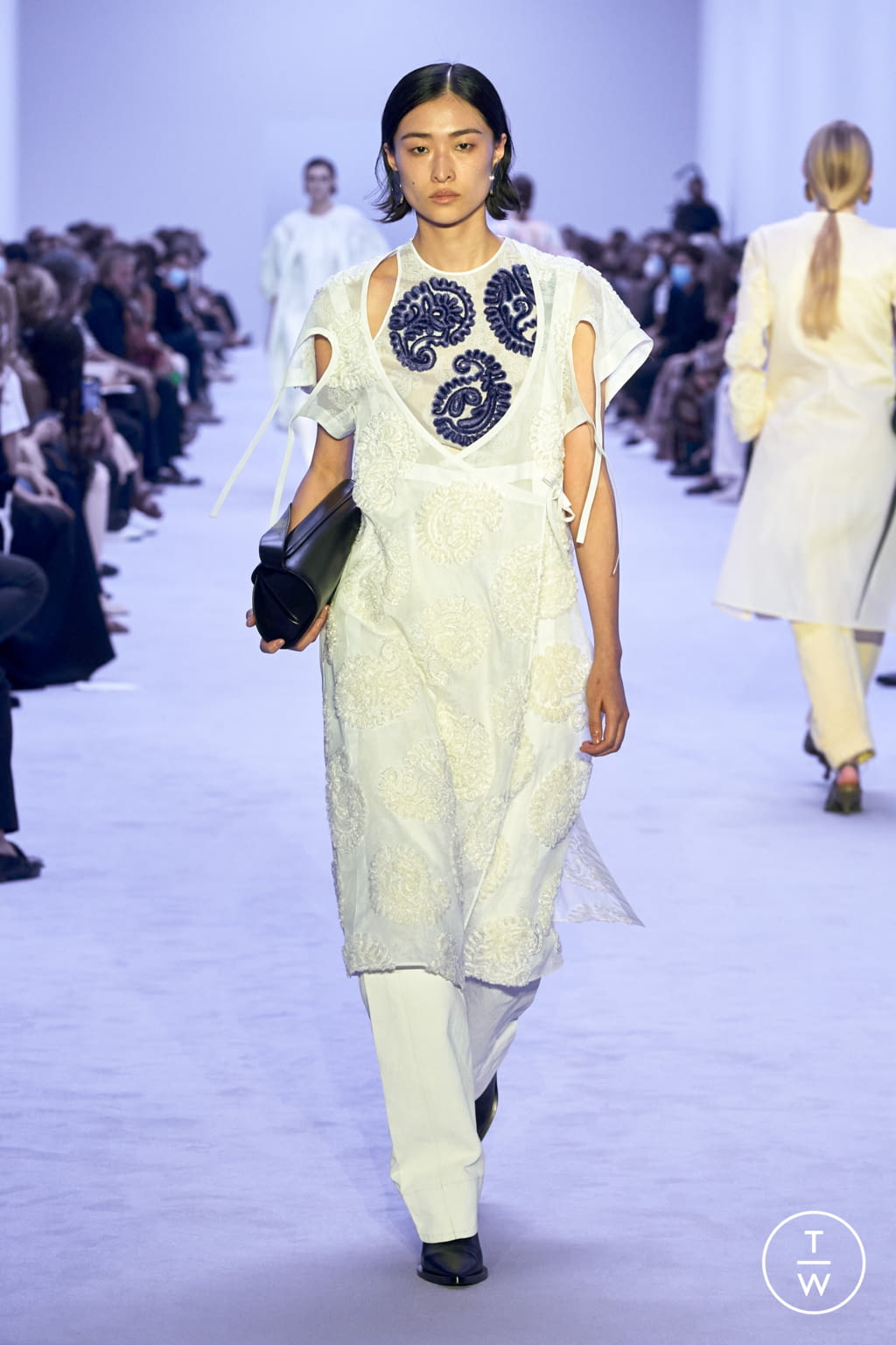 Fashion Week Milan Spring/Summer 2022 look 43 from the Jil Sander collection womenswear