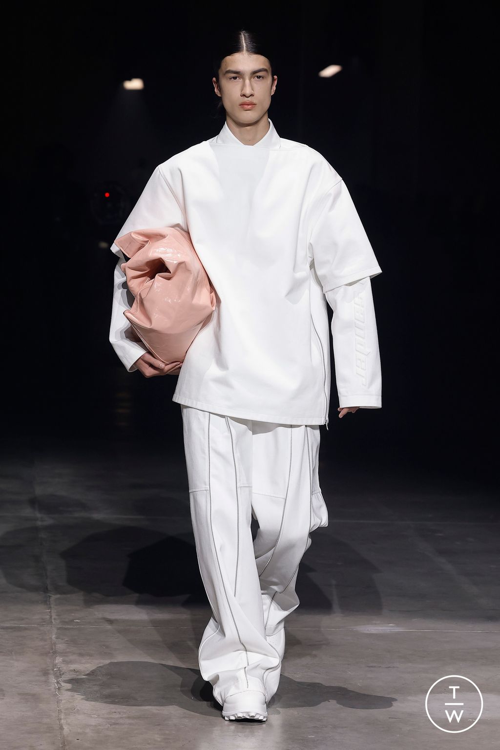 Fashion Week Milan Fall/Winter 2023 look 10 from the Jil Sander collection 女装